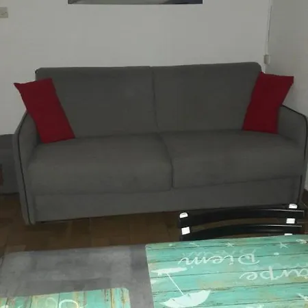 Les Goelettes Отель Йер